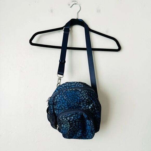 Fabletics mini backpack blue animal print cross body - Picture 1 of 10